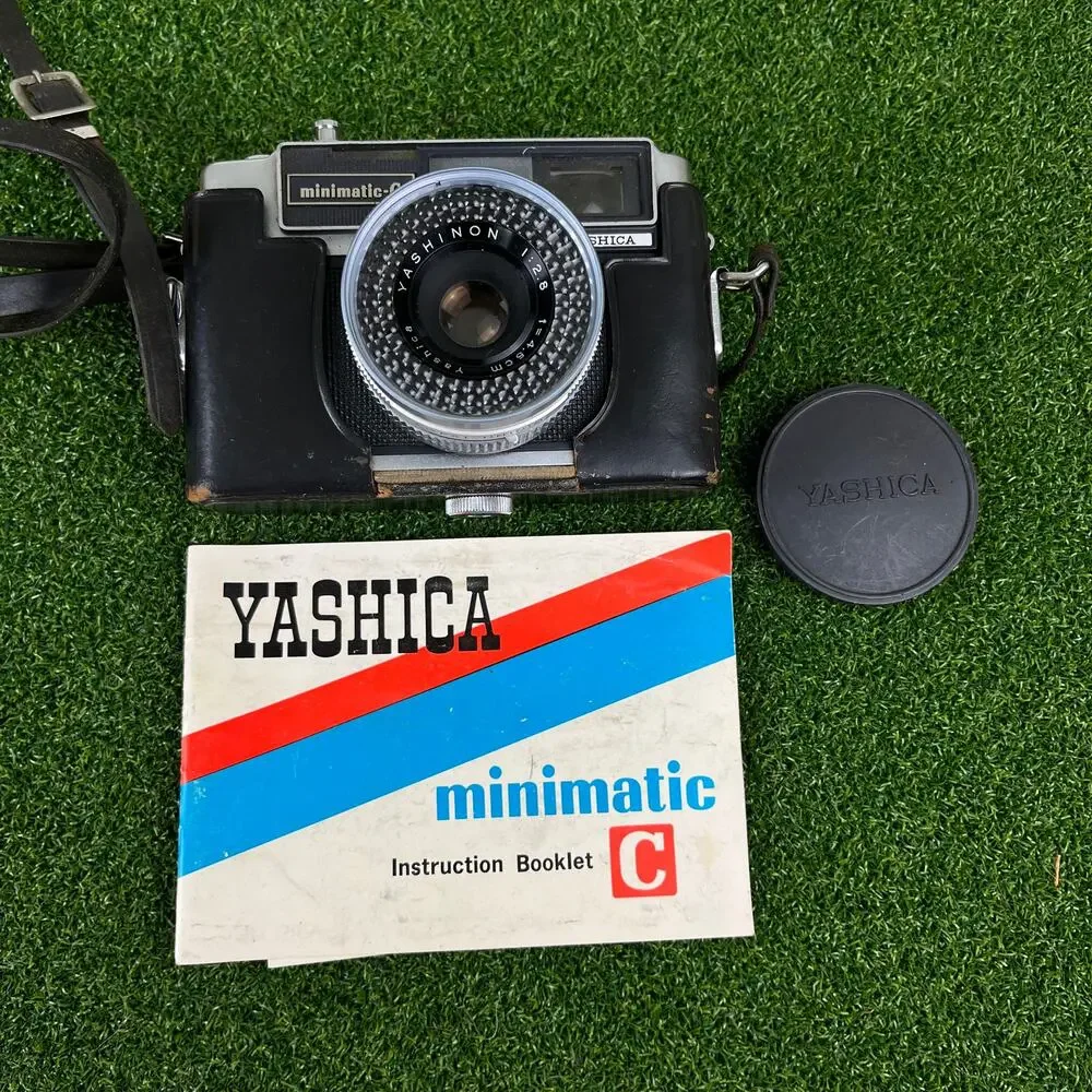 Vintage Yashica Minimatic-C 35mm Rangefinder Film Camera Untested